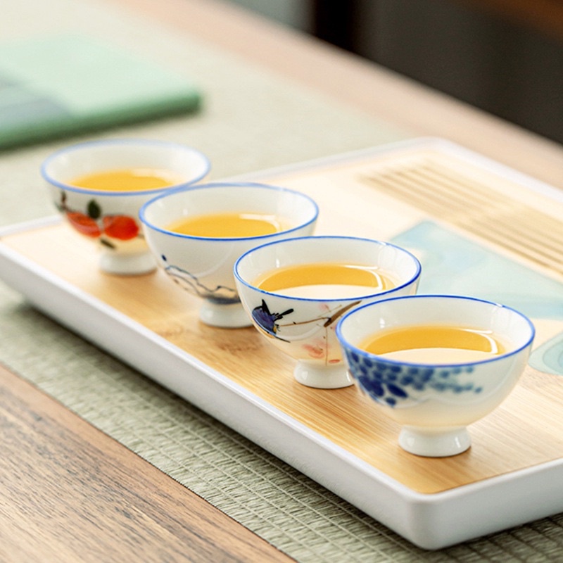 Chén Trà Sứ Thanh Hoa Vẽ Thủ Công Hoạ Tiết Sen Cao Cấp Thấu Quang