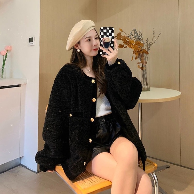 Áo khoác len lông cừu tay dài dáng rộng màu sắc tương phản thời trang thu đông cho nữ