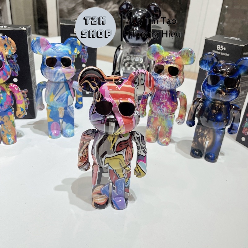 Loa Nghe Nhạc Bluetooth Gấu Bearbrick Mini Để Bàn Cầm Tay B5+ Âm Thanh Bass Cực Mạnh - T2K Shop