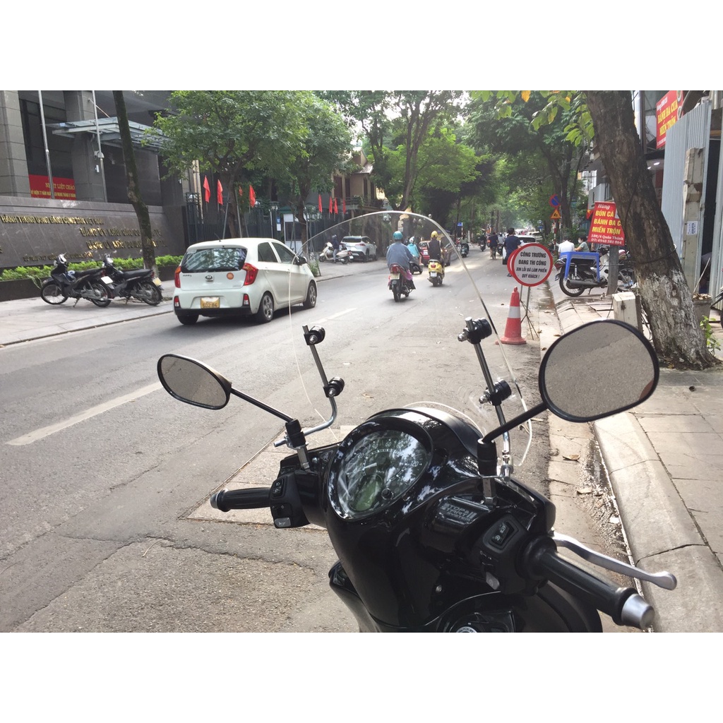 Kính chắn gió xe máy Yamaha Janus