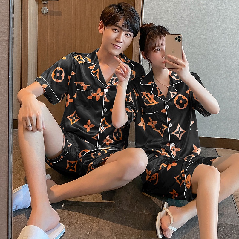 Bộ Đồ Ngủ Tay Ngắn Vải Lụa Satin Mềm Chất Lượng Cao Cỡ Lớn M-5XL Cho Nam Nữ