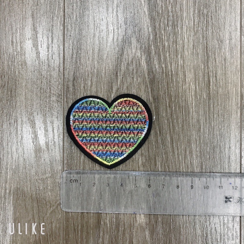 Sticker , logo thêu hình trái tim