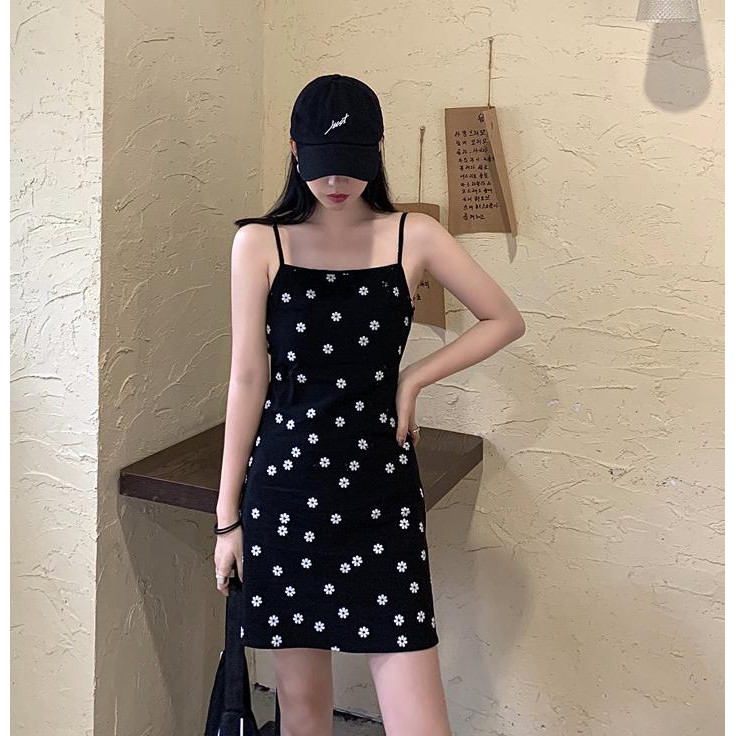 200664 Váy 2 dây hoa cúc nhí cho nữ dáng ôm co giãn tốt chất mềm mát - SIZE M,L SALE | BigBuy360 - bigbuy360.vn