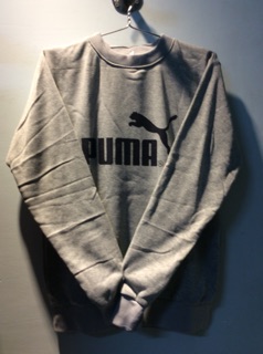 Áo sweater unisex in nỉ bông . pum