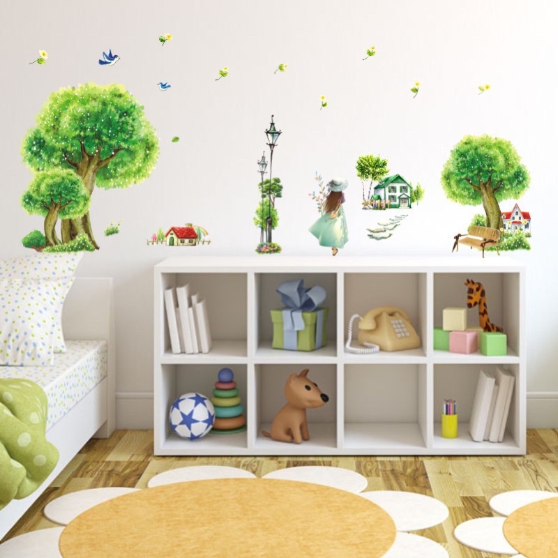 Decal dán tường mẫu cây xanh cô gái