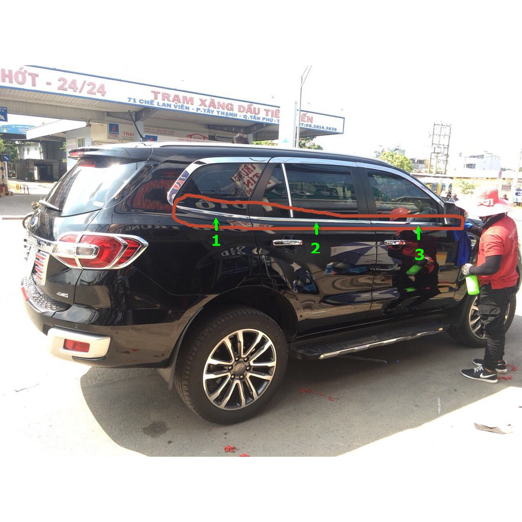 Nẹp inox chân kính theo xe Ford Everest 2017-2022