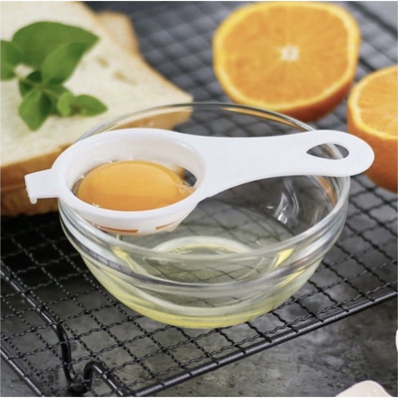 Dụng cụ tách lòng đỏ trứng gà
