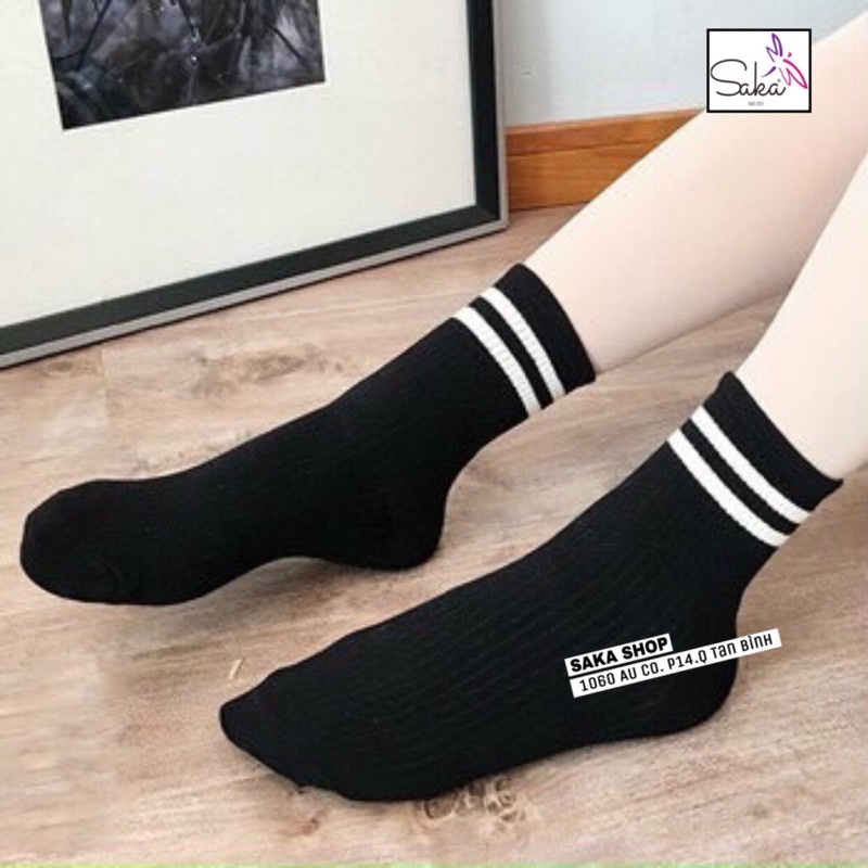 Vớ nữ thể thao trắng đen sọc