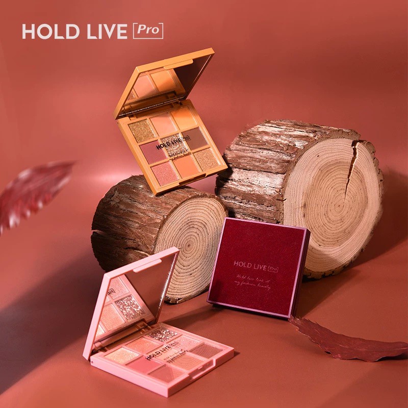 Bảng phấn mắt 9 ô HOLD LIVE Atmosphere Color Scheme Dreamy At A Glance màu Red Velvet Honey Eyeshadow Holdlive HL657