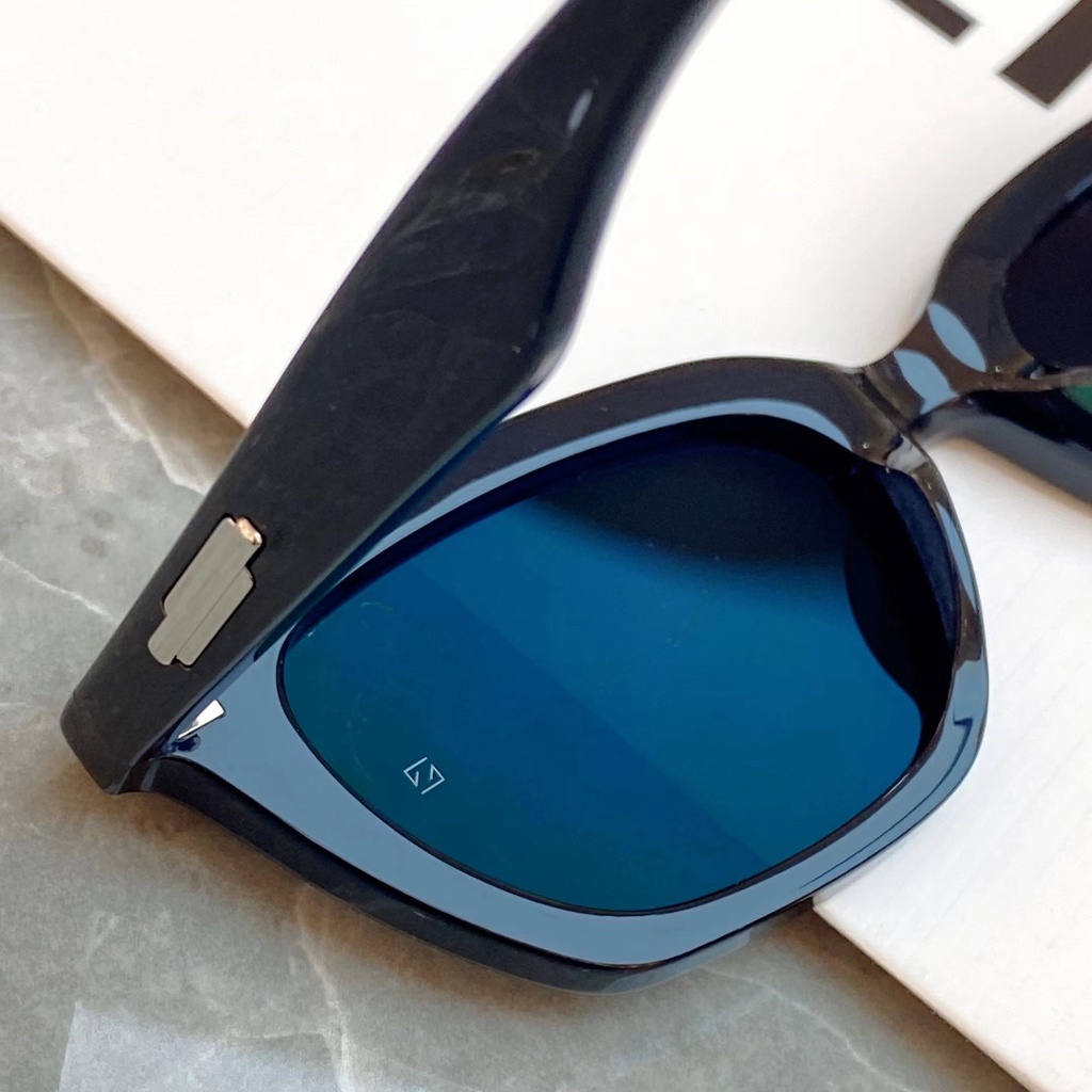 Kính Mát Gọng Nhỏ LOTI 01 - JACKSON SAME 2022 SERIES G M