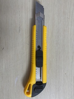 Dao rọc giấy lớn lưỡi dao 18mm