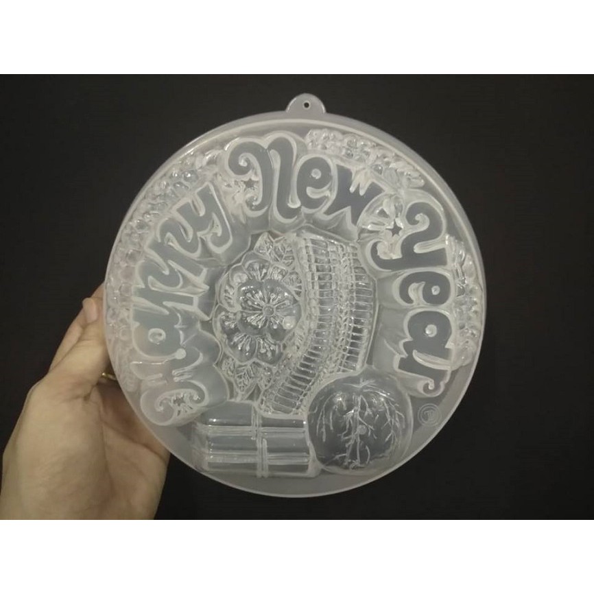 KHUÔN RAU  NHỰA TRÒN  HAPPY NEW YEAR 19 X 19 X 4.5 CM