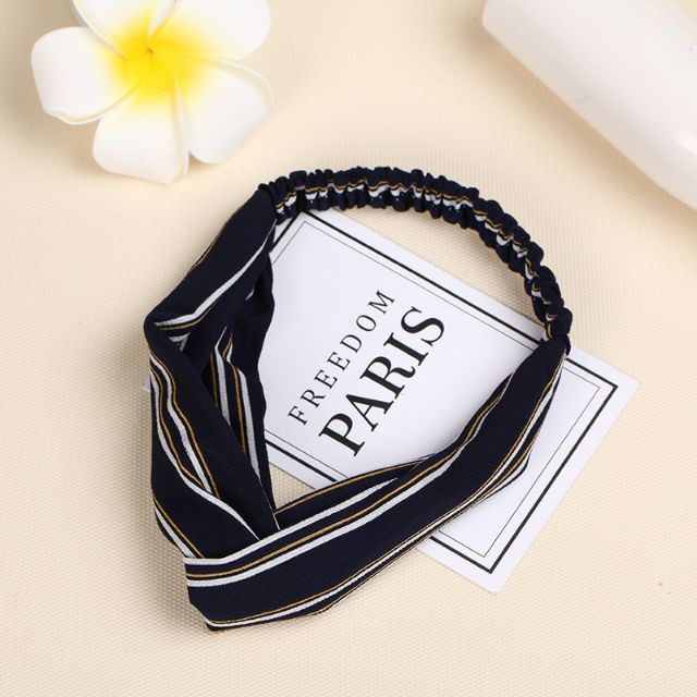 Băng đô cài tóc phong cách Hàn Quốc