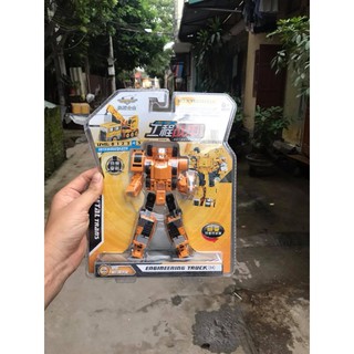 Robot biến hình Transformers  giúp bé luyện tay khéo léo và trí tưởng tượng phong phú