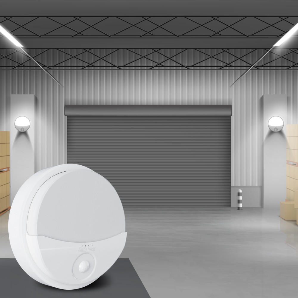 Đèn LED gắn tường cảm biến 15W Model: GT16.PIR 180/15W Chính hãng Rạng Đông