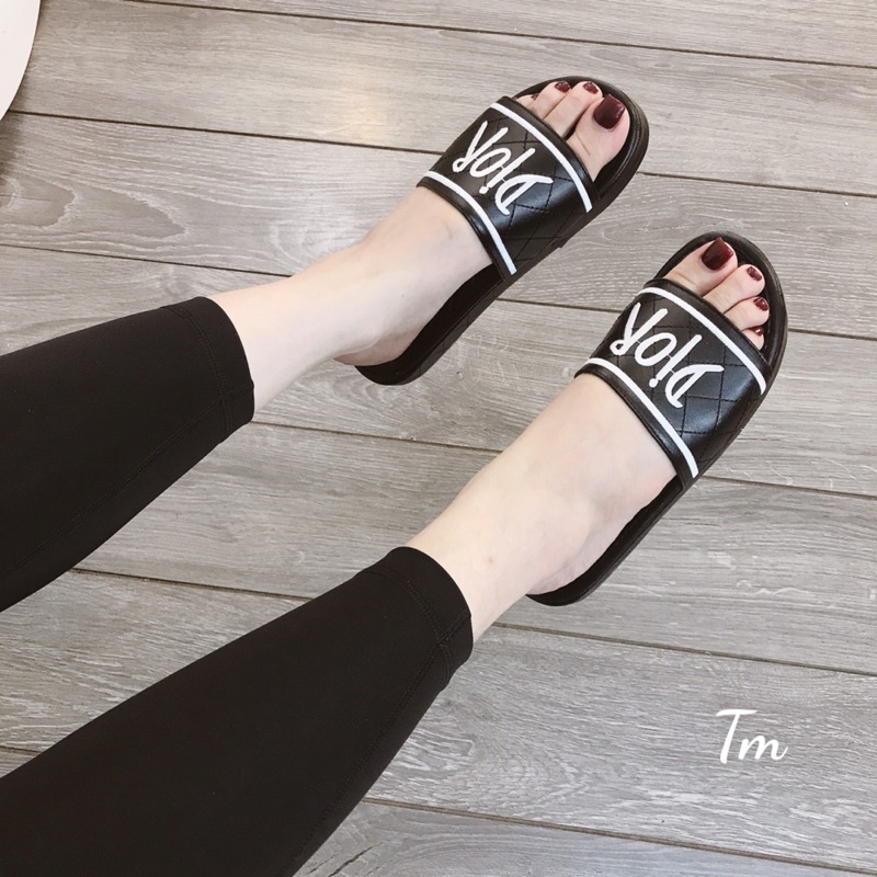 Dép dior quai ngang trần chỉ