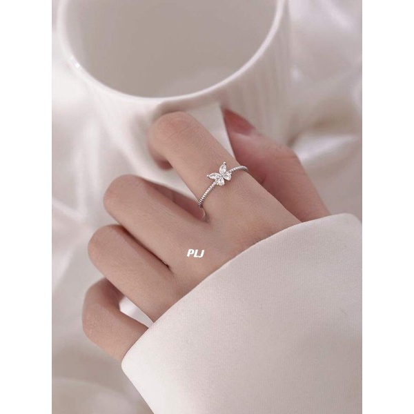 Nhẫn bướm hở bạc ta cho bạn gái