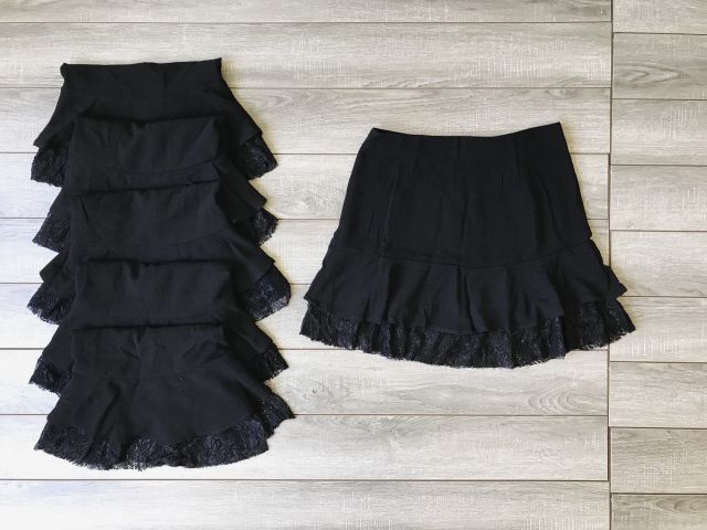 Chân váy ren Zara QC
