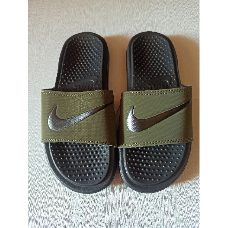 Giày Sandal Nike Benassi Màu Xanh Quân Đội Cá Tính