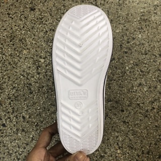 Giày thể thao bé trai / bé gái.