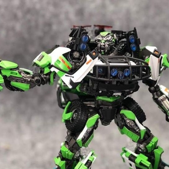 Mô hinh Transformers Ratchet DOTM - BMB JH01L