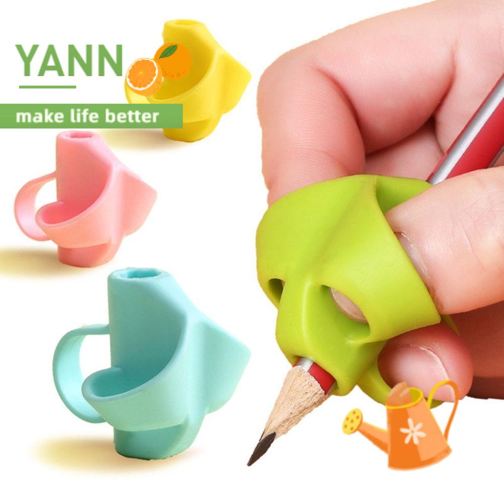 Dụng Cụ Cầm Bút Viết Bằng Silicon Ba Ngón Giúp Điều Chỉnh Tư Thế Cho Trẻ Em