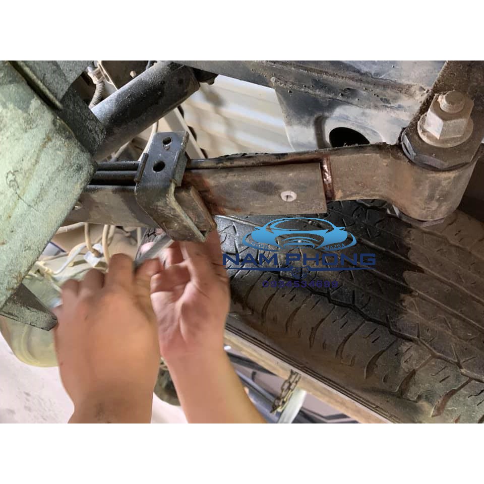 Đệm nhíp sau Ranger 2014-2021, Everest 2009-2021  chân tròn  - UM4628L01 / 2M3428012AA