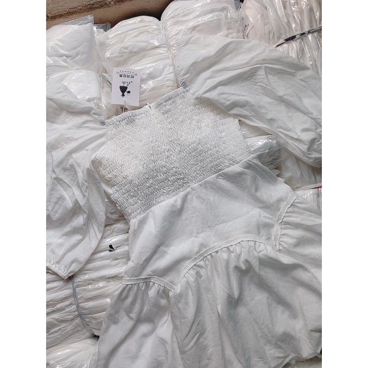 Đầm trắng cổ vuông tay phồng vintage Hakieu