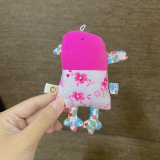Móc khóa cá có chân dễ thương 13cm, màu sắc ngẫu nhiên - gấu bông đình may