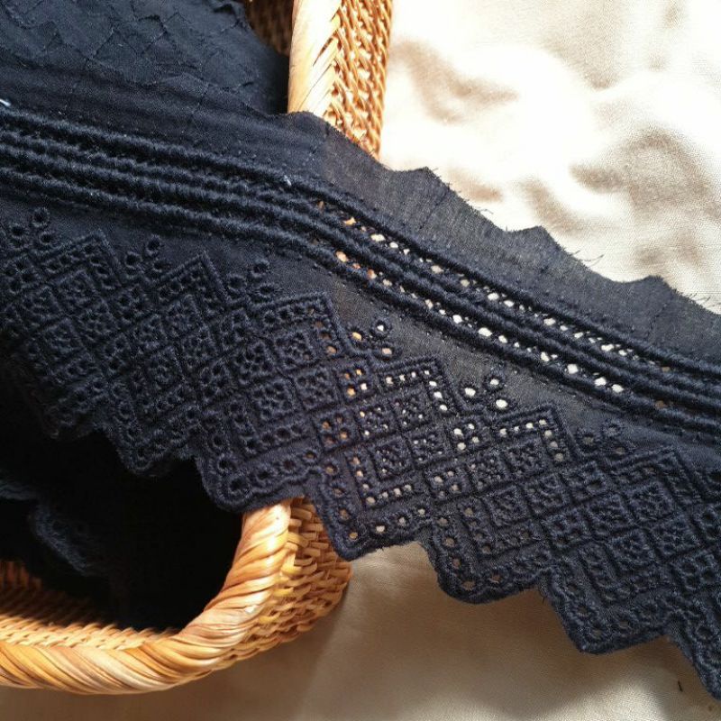 Dây ren boi thêu bản 7cm 12m/75k