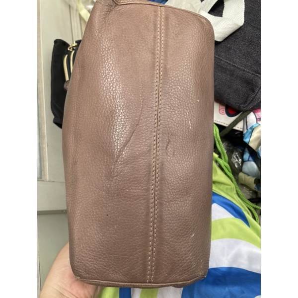 Túi si da bò hiệu Tod’s của Ý