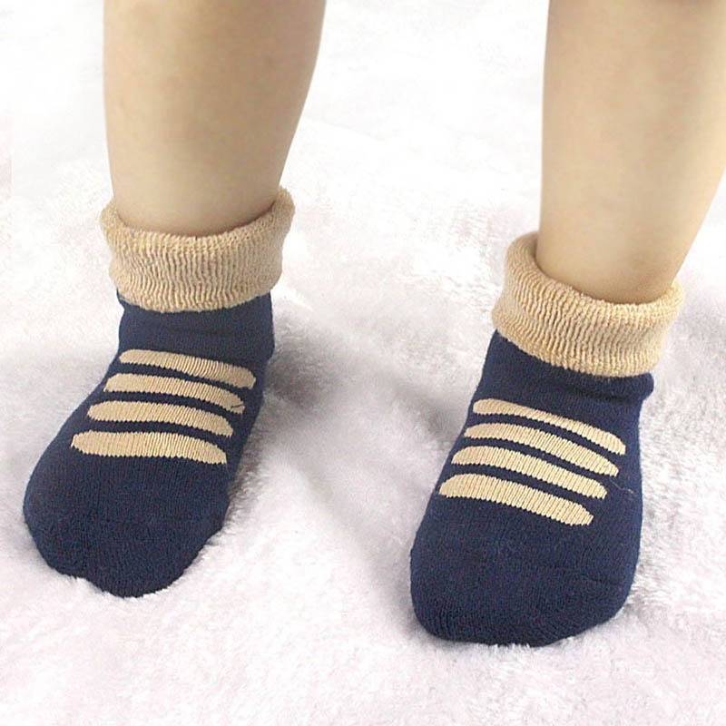 Vớ Chống Trượt Dày Dặn Giữ Ấm In Họa Tiết Hoạt Hình Dễ Thương Cho Bé 0-1 Tuổi