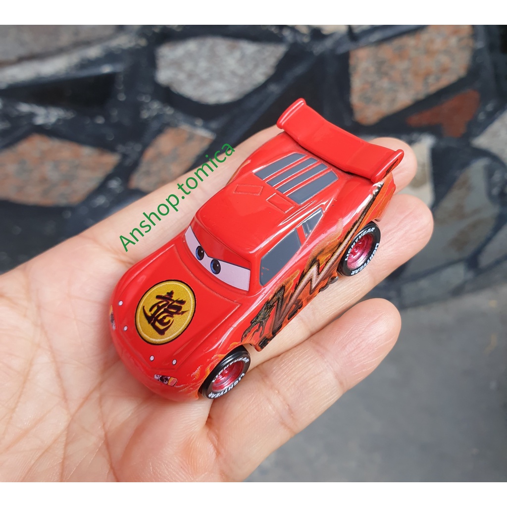 Xe mô hình tĩnh tomica Nhật Bản - Cars Mcqueen