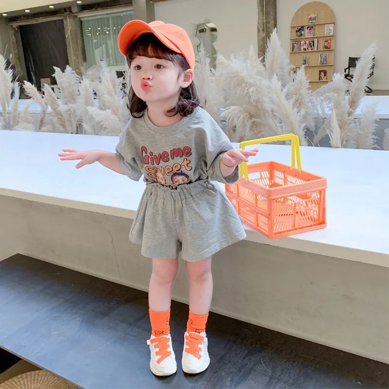 Set Áo Thun Ngắn Tay In Hoạt Hình Và Quần Yếm Phong Cách Hàn Quốc Cho Bé Gái