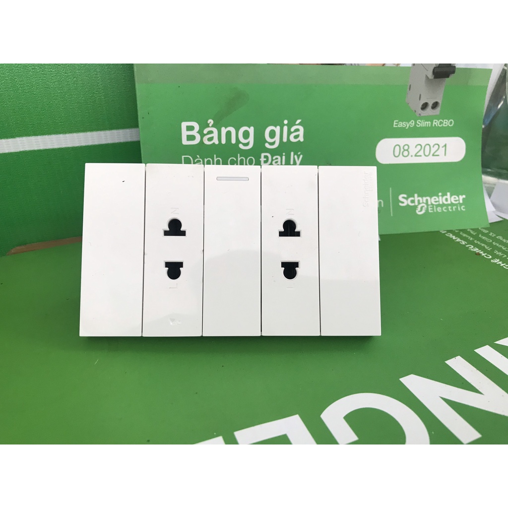 Ổ cắm điện đa năng ba chấu hai chấu SCHNEIDER Avataon A thiết bị điện Cao Cấp dòng 16A/230v