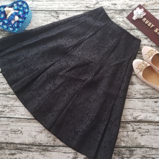 CHÂN VÁY XÒE REN XỐP