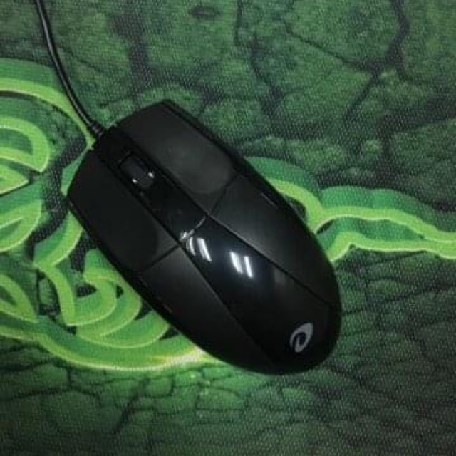 Chuột Dareu lm066 cũ còn dùng tốt- mua tặng khách ok