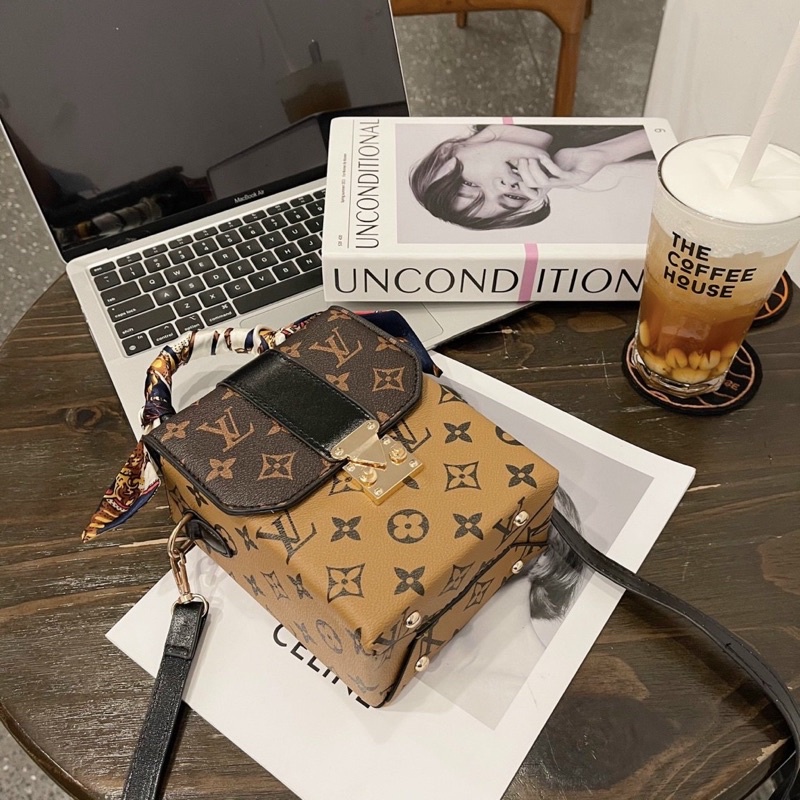 Túi Xách Nữ Dáng Cốp Điện Thoại, Túi Nữ Đeo Chéo L.V Kèm Khăn