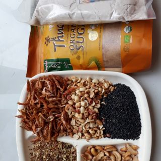 muối mè tôm đậu điều