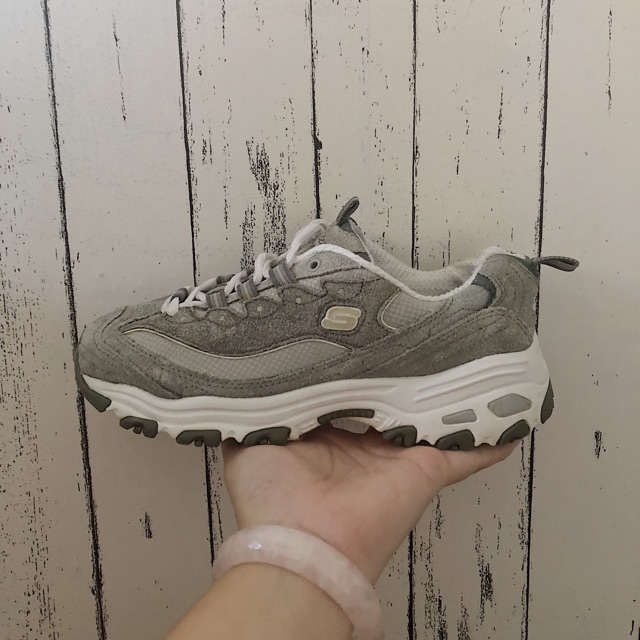 sketcher xám