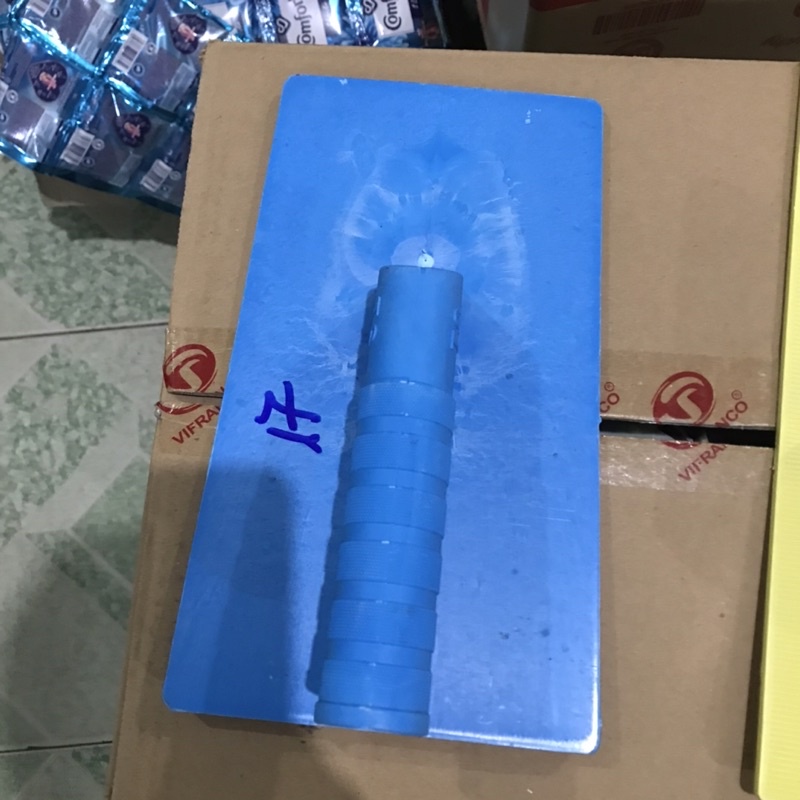Bàn xoa nhựa dùng trong xây dựng