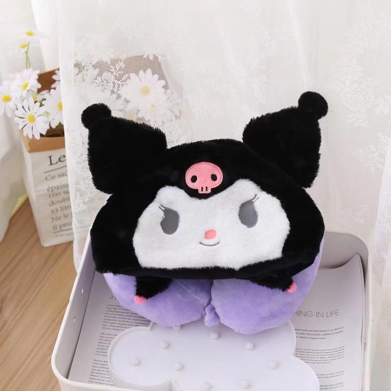 Gối Kê Cổ Hình Chữ U Có Mũ Trùm Đầu NS3 Lotso Kuromi