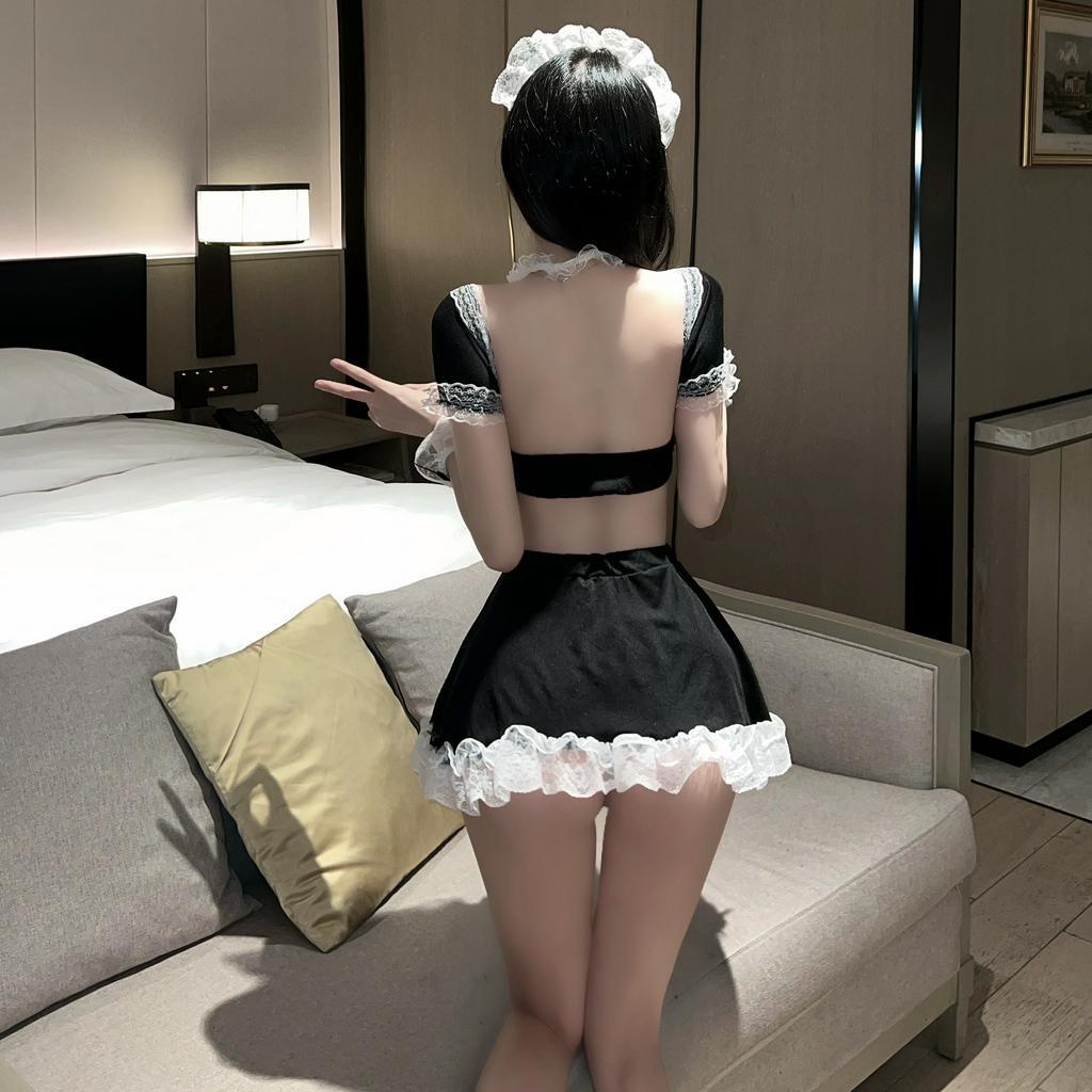 Váy ngủ hầu gái cổ V viền ren B075