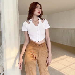 Áo croptop nữ body ngắn tay TOPTIFY polo khoét vai đính logo Love More Top AC243