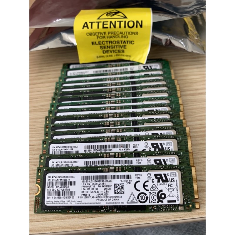 Ổ cứng SSD samsung PM981a 256GB giao tiếp chuẩn M2-nvme