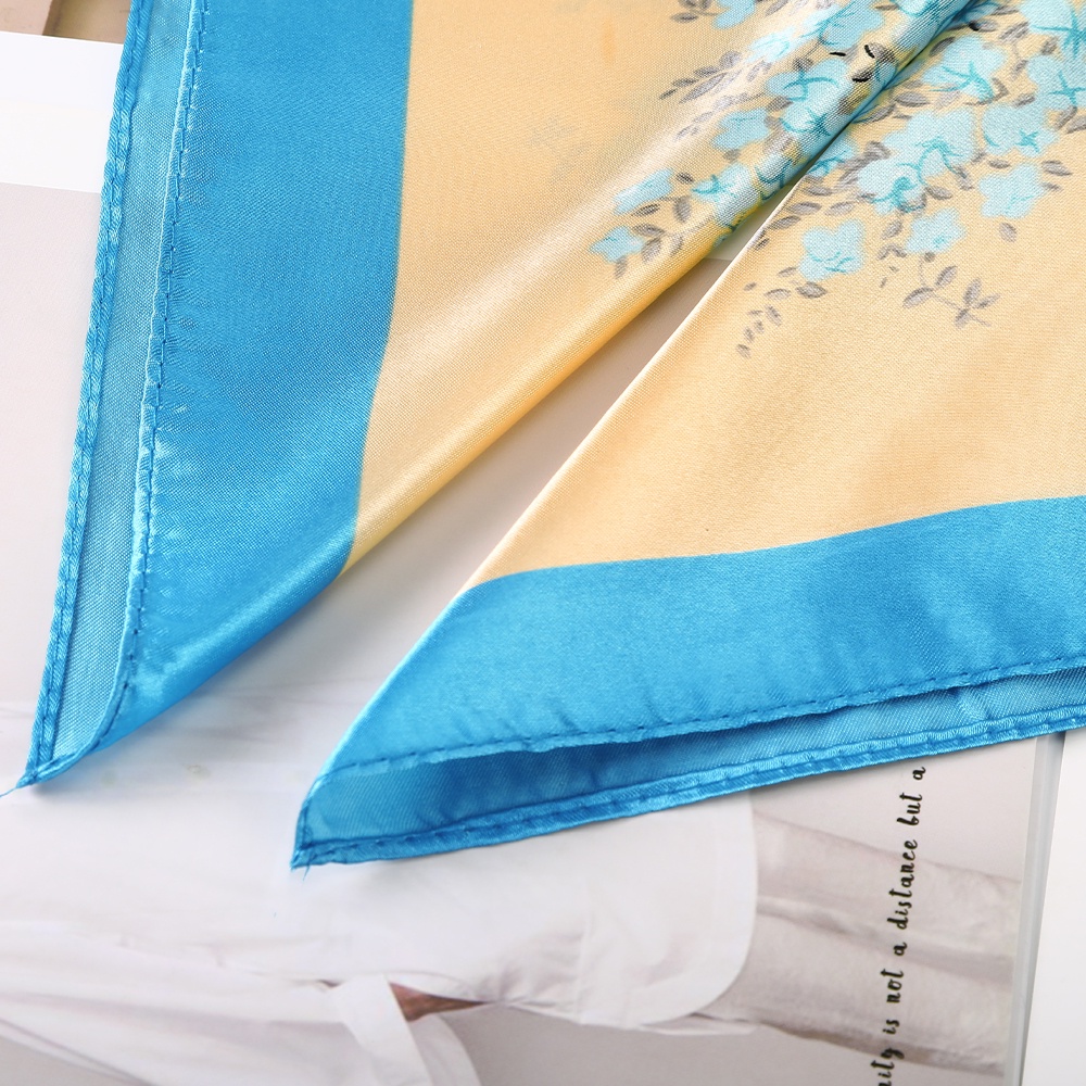 Khăn choàng cổ vải lụa dáng vuông cỡ lớn in hoa kiểu Hàn Quốc xinh xắn cho nữ