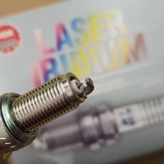 BUGI NGK IRIDIUM LAZER EXCITER 150  CR8EIA-9.
