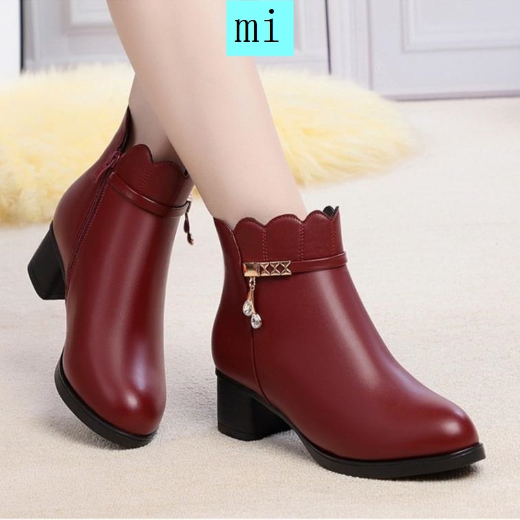 Giày bốt đi tuyết thiết kế mới lót nhung giữ ấm cao cấp thời trang mùa thu đông dành cho phụ nữ trung niên
 | BigBuy360 - bigbuy360.vn