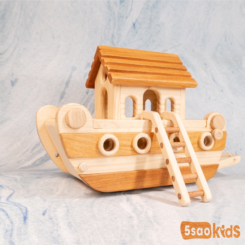 THUYỀN GỖ CHỞ THÚ CƯNG- 5SAOKIDS