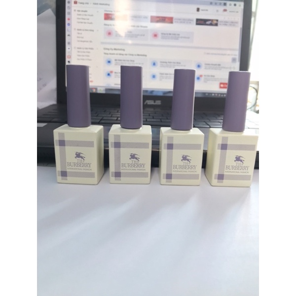Sơn Gel Đen,Trắng,Nước Gạo,Trắng Ngà Burberry Chai 15ml